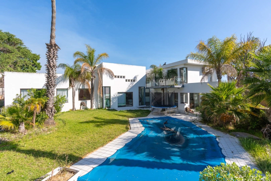 6 Bedroom Property for Sale in Welgelegen Western Cape